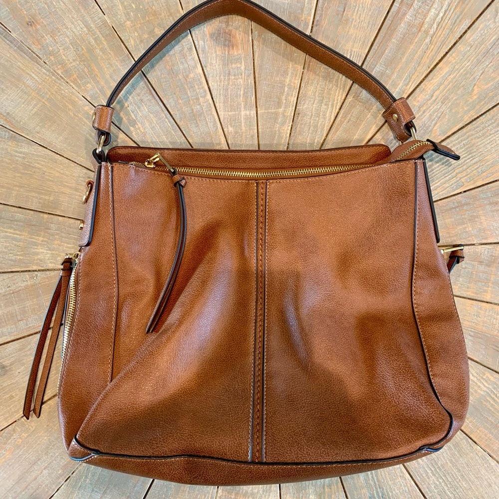 NWOT! Realer shoulder bag/purse.